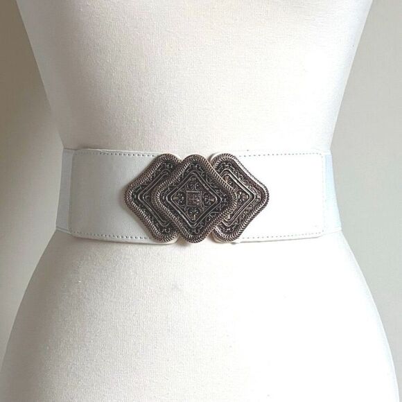 White Stretch Waist Belt with Ornate Bronze Clasp - Picture 1 of 3
